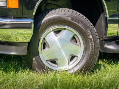 17K-Mile 1999 GMC Yukon 1500 4X4 Photo Gallery — Photo 15