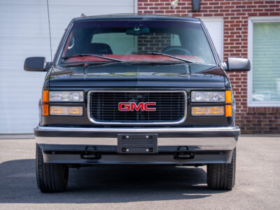 17K-Mile 1999 GMC Yukon 1500 4X4 Photo Gallery — Photo 23