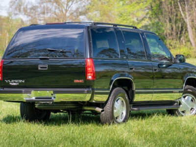 17K-Mile 1999 GMC Yukon 1500 4X4 Photo Gallery — Photo 14