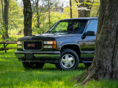 17K-Mile 1999 GMC Yukon 1500 4X4 Photo Gallery — Photo 6
