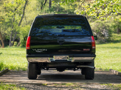 17K-Mile 1999 GMC Yukon 1500 4X4 Photo Gallery — Photo 13