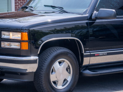 17K-Mile 1999 GMC Yukon 1500 4X4 Photo Gallery — Photo 34