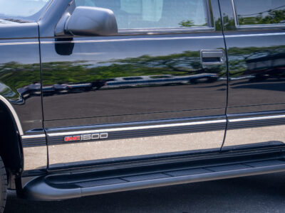 17K-Mile 1999 GMC Yukon 1500 4X4 Photo Gallery — Photo 36