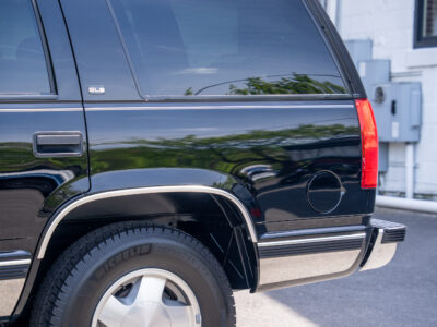 17K-Mile 1999 GMC Yukon 1500 4X4 Photo Gallery — Photo 40