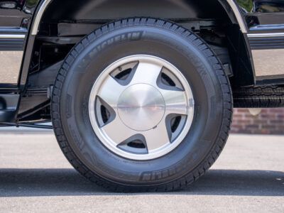 17K-Mile 1999 GMC Yukon 1500 4X4 Photo Gallery — Photo 89