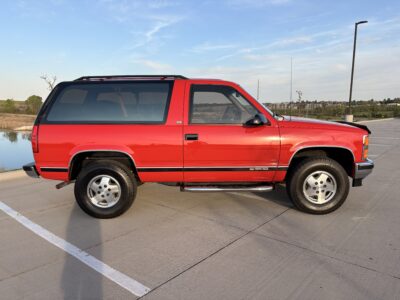 27K-Mile 1992 Chevrolet K1500 Blazer 2 Door 4X4 Photo Gallery — Photo 2