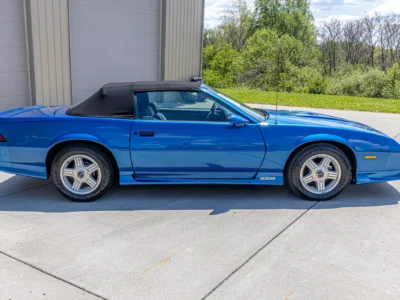 7K-Mile 1991 Chevrolet Camaro Z28 Convertible 5 Speed Manual Photo Gallery — Photo 2