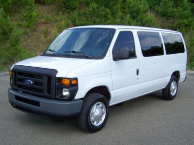 5K-Mile 2011 Ford E150 XL Club Wagon 8 Passenger Photo Gallery — Photo 1