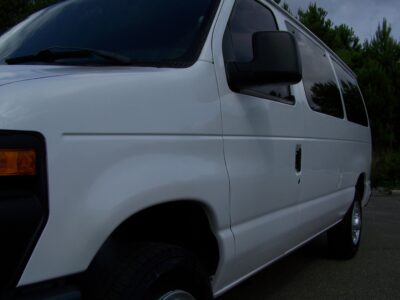 5K-Mile 2011 Ford E150 XL Club Wagon 8 Passenger Photo Gallery — Photo 12