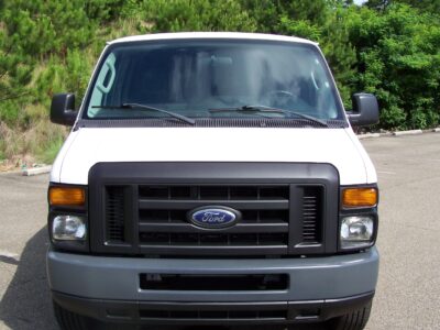 5K-Mile 2011 Ford E150 XL Club Wagon 8 Passenger Photo Gallery — Photo 8