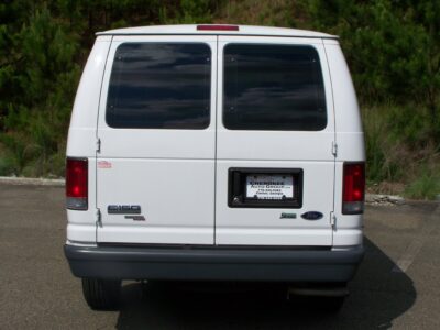 5K-Mile 2011 Ford E150 XL Club Wagon 8 Passenger Photo Gallery — Photo 5