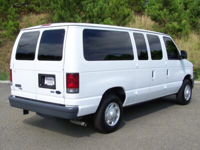 5K-Mile 2011 Ford E150 XL Club Wagon 8 Passenger Photo Gallery — Photo 6
