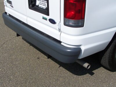 5K-Mile 2011 Ford E150 XL Club Wagon 8 Passenger Photo Gallery — Photo 18