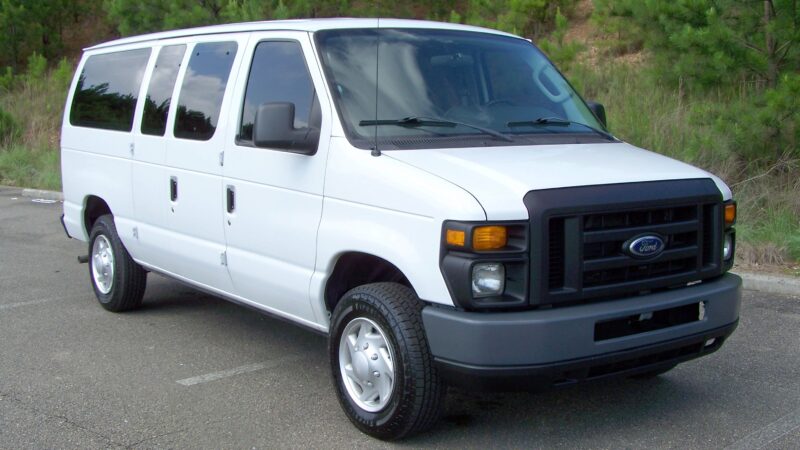 5K-Mile 2011 Ford E150 XL Club Wagon 8 Passenger