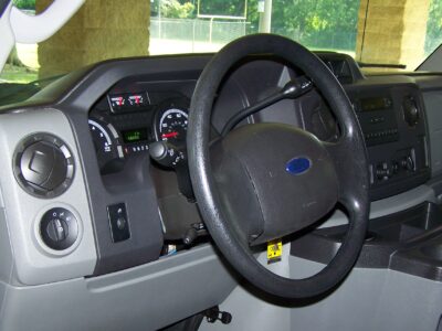 5K-Mile 2011 Ford E150 XL Club Wagon 8 Passenger Photo Gallery — Photo 35