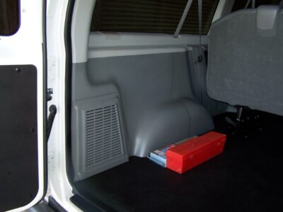 5K-Mile 2011 Ford E150 XL Club Wagon 8 Passenger Photo Gallery — Photo 55