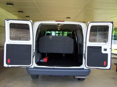 5K-Mile 2011 Ford E150 XL Club Wagon 8 Passenger Photo Gallery — Photo 59