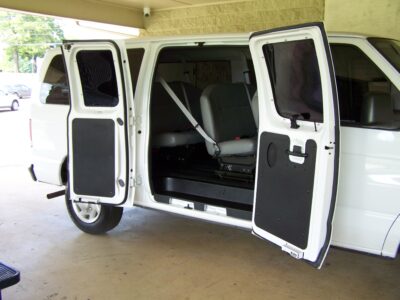 5K-Mile 2011 Ford E150 XL Club Wagon 8 Passenger Photo Gallery — Photo 70