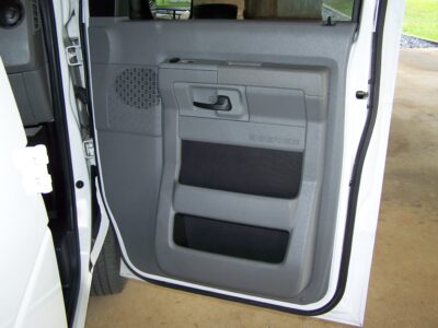 5K-Mile 2011 Ford E150 XL Club Wagon 8 Passenger Photo Gallery — Photo 74
