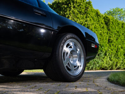 58-Mile 1990 Chevrolet Corvette ZR1 Photo Gallery — Photo 106