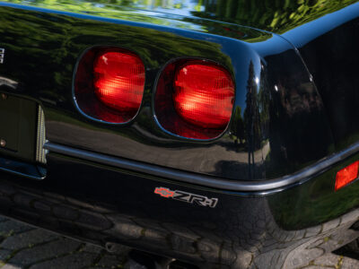 58-Mile 1990 Chevrolet Corvette ZR1 Photo Gallery — Photo 107