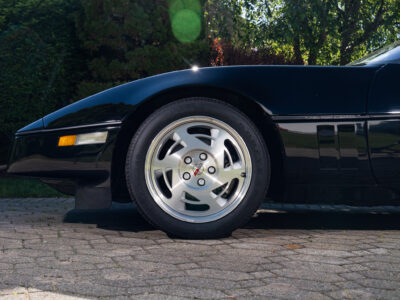 58-Mile 1990 Chevrolet Corvette ZR1 Photo Gallery — Photo 131