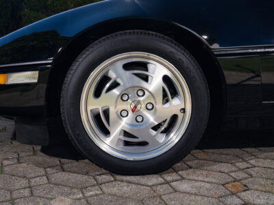 58-Mile 1990 Chevrolet Corvette ZR1 Photo Gallery — Photo 134