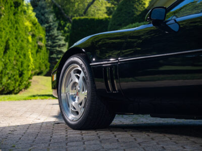 58-Mile 1990 Chevrolet Corvette ZR1 Photo Gallery — Photo 141