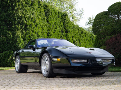 58-Mile 1990 Chevrolet Corvette ZR1 Photo Gallery — Photo 15