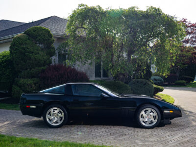 58-Mile 1990 Chevrolet Corvette ZR1 Photo Gallery — Photo 19