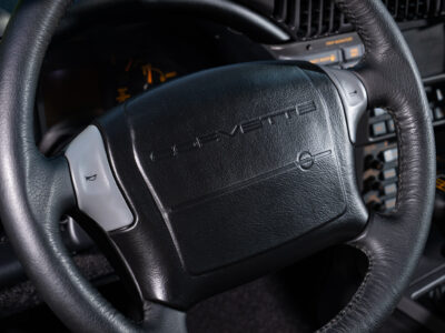 58-Mile 1990 Chevrolet Corvette ZR1 Photo Gallery — Photo 175