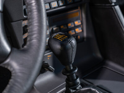 58-Mile 1990 Chevrolet Corvette ZR1 Photo Gallery — Photo 181