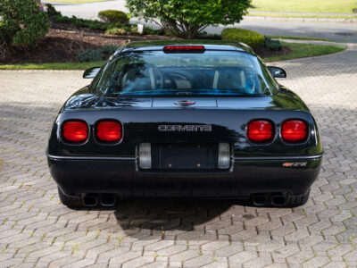 58-Mile 1990 Chevrolet Corvette ZR1 Photo Gallery — Photo 17