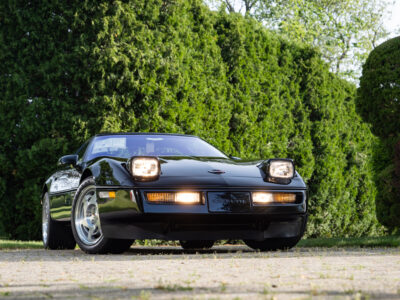 58-Mile 1990 Chevrolet Corvette ZR1 Photo Gallery — Photo 2