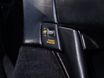 58-Mile 1990 Chevrolet Corvette ZR1 Photo Gallery — Photo 194