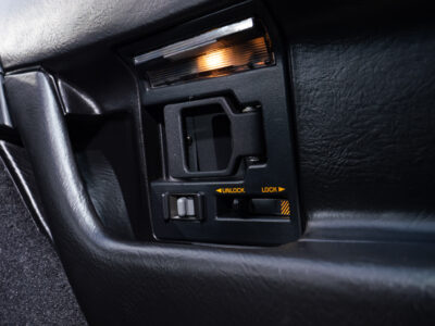 58-Mile 1990 Chevrolet Corvette ZR1 Photo Gallery — Photo 196
