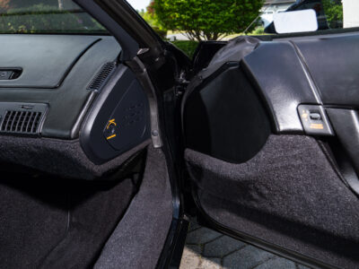 58-Mile 1990 Chevrolet Corvette ZR1 Photo Gallery — Photo 200