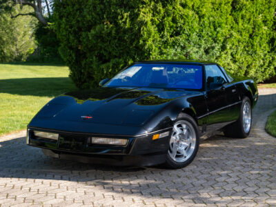 58-Mile 1990 Chevrolet Corvette ZR1 Photo Gallery — Photo 21
