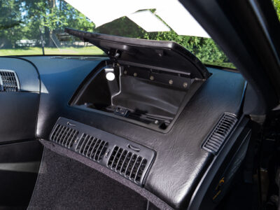 58-Mile 1990 Chevrolet Corvette ZR1 Photo Gallery — Photo 232