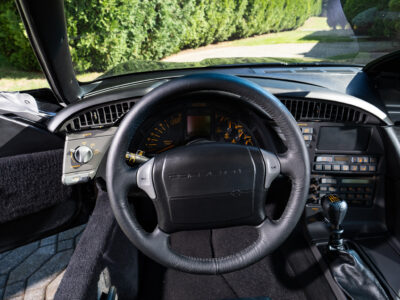 58-Mile 1990 Chevrolet Corvette ZR1 Photo Gallery — Photo 238