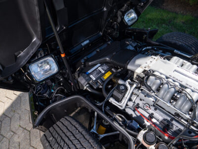 58-Mile 1990 Chevrolet Corvette ZR1 Photo Gallery — Photo 253