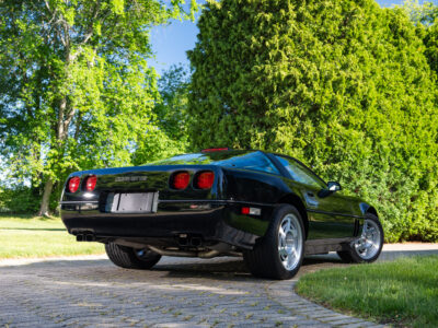 58-Mile 1990 Chevrolet Corvette ZR1 Photo Gallery — Photo 26