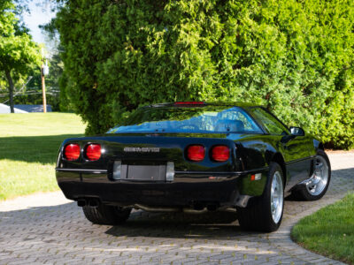 58-Mile 1990 Chevrolet Corvette ZR1 Photo Gallery — Photo 28