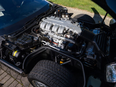 58-Mile 1990 Chevrolet Corvette ZR1 Photo Gallery — Photo 273