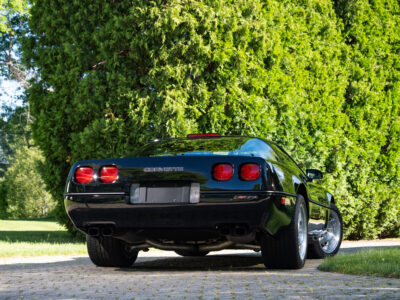 58-Mile 1990 Chevrolet Corvette ZR1 Photo Gallery — Photo 27