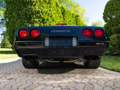 58-Mile 1990 Chevrolet Corvette ZR1 Photo Gallery — Photo 29