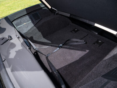 58-Mile 1990 Chevrolet Corvette ZR1 Photo Gallery — Photo 309