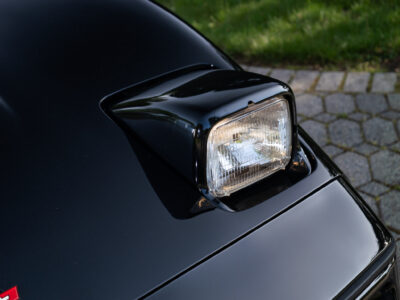 58-Mile 1990 Chevrolet Corvette ZR1 Photo Gallery — Photo 36