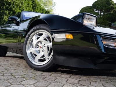 58-Mile 1990 Chevrolet Corvette ZR1 Photo Gallery — Photo 38