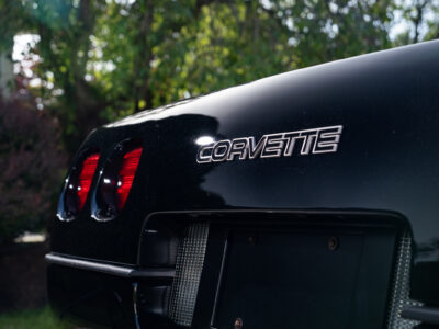 58-Mile 1990 Chevrolet Corvette ZR1 Photo Gallery — Photo 47